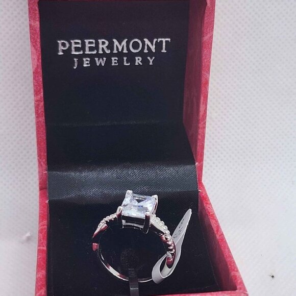 Brand New Peermont Jewelry 18k White Gold Plated Square Shaped Gemstone Ring - Picture 2 of 4